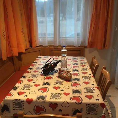 Haus Falke 사스그룬트