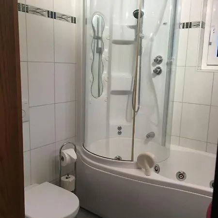 Haus Falke 아파트